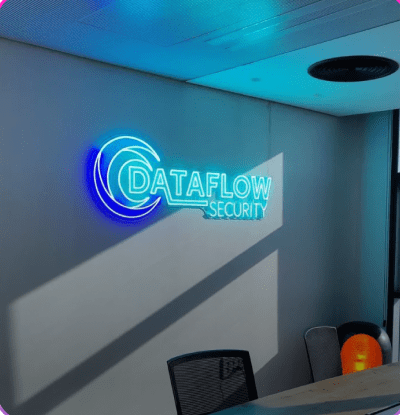שלט ניאון למשרדי DATAFLOW SECURITY