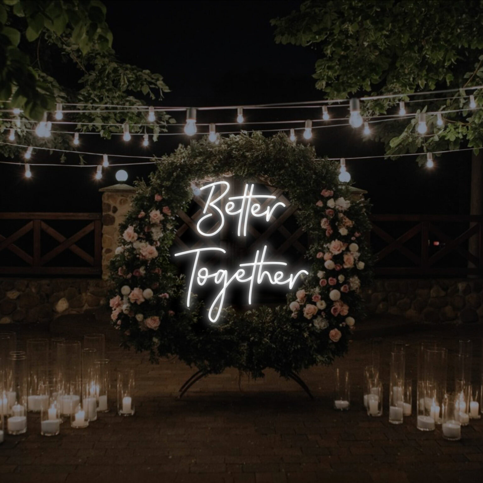 שלט ניאון לחתונה BETTER TOGETHER בצבע לבן - וייבז ניאון