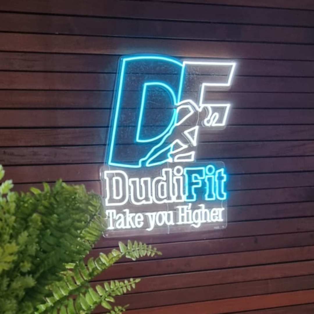 שלט ניאון לסטודיו לכושר DUDI FIT