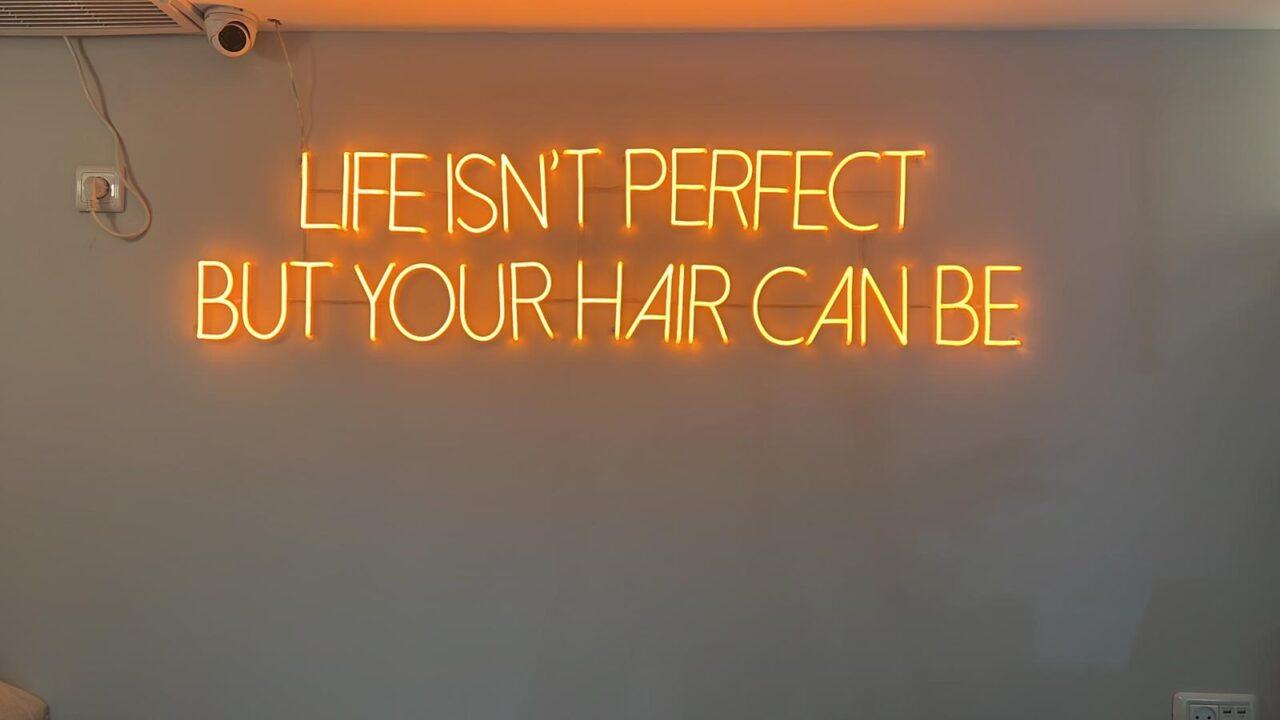 כמה עולה שלט ניאון